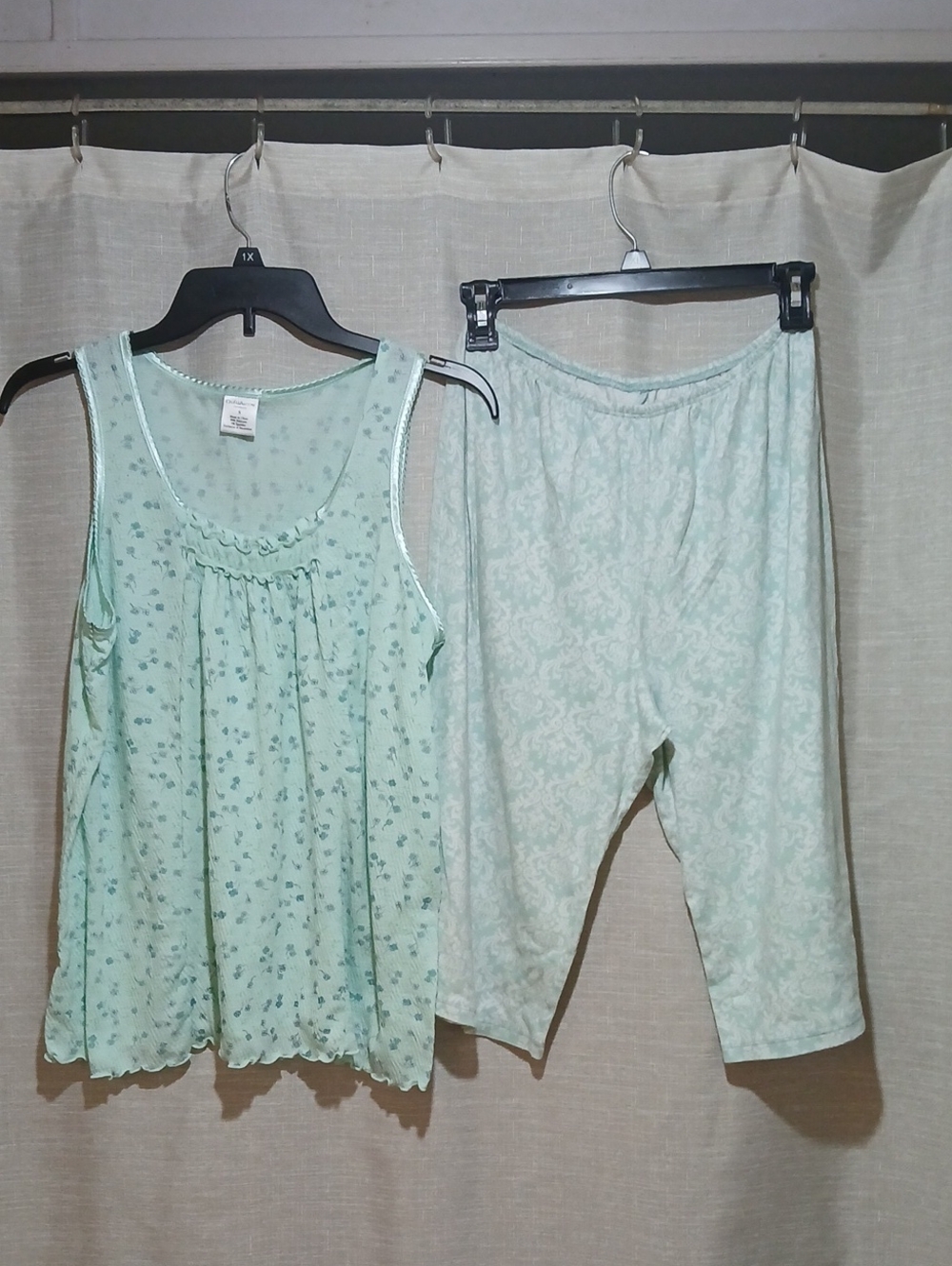 croft & barrow Mint Green Sleeveless Pajama Top & Capri Set